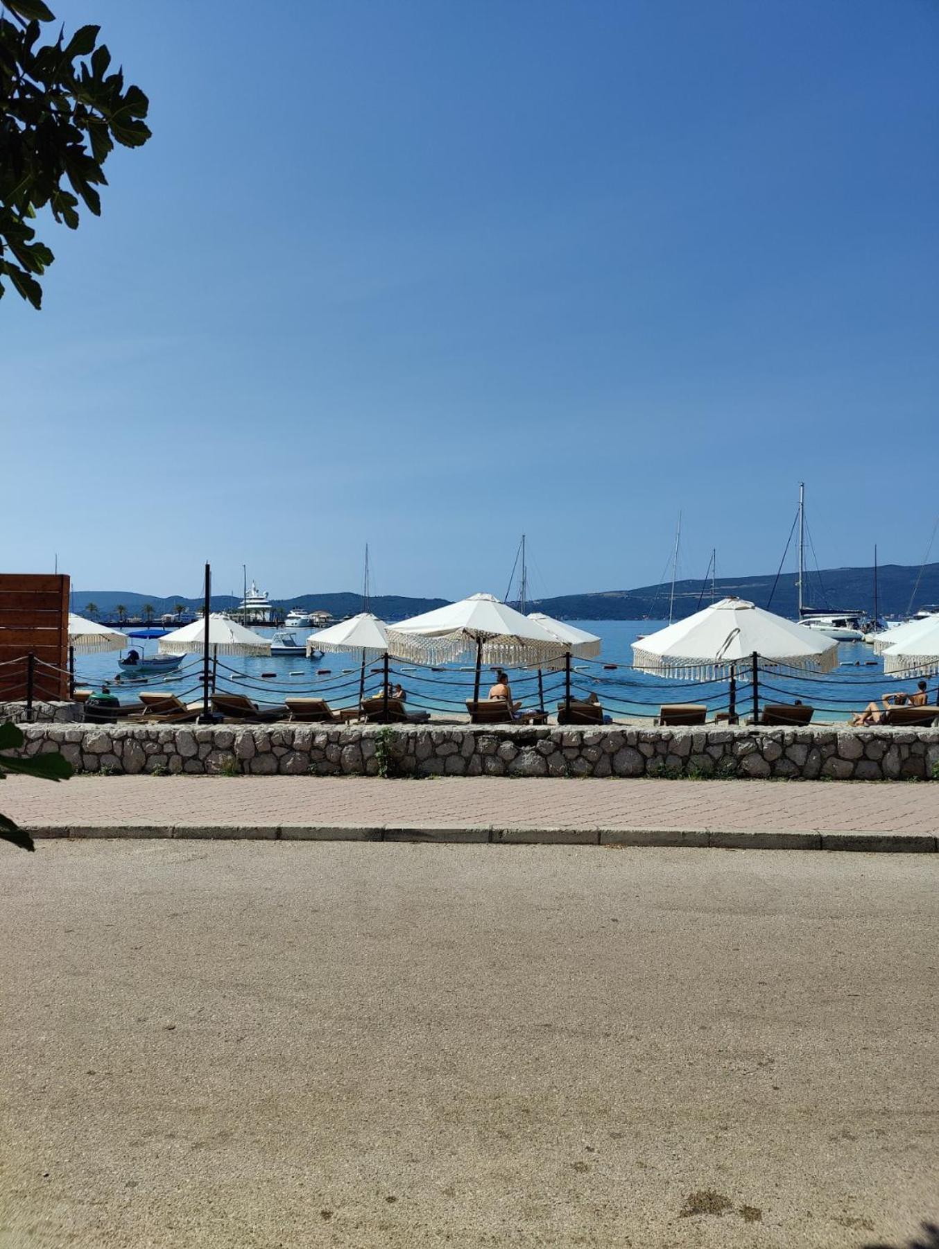 Miro Guesthouse Tivat Exterior photo